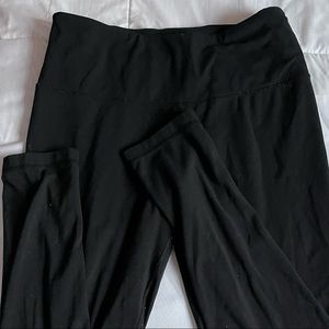 black yogalicious leggings